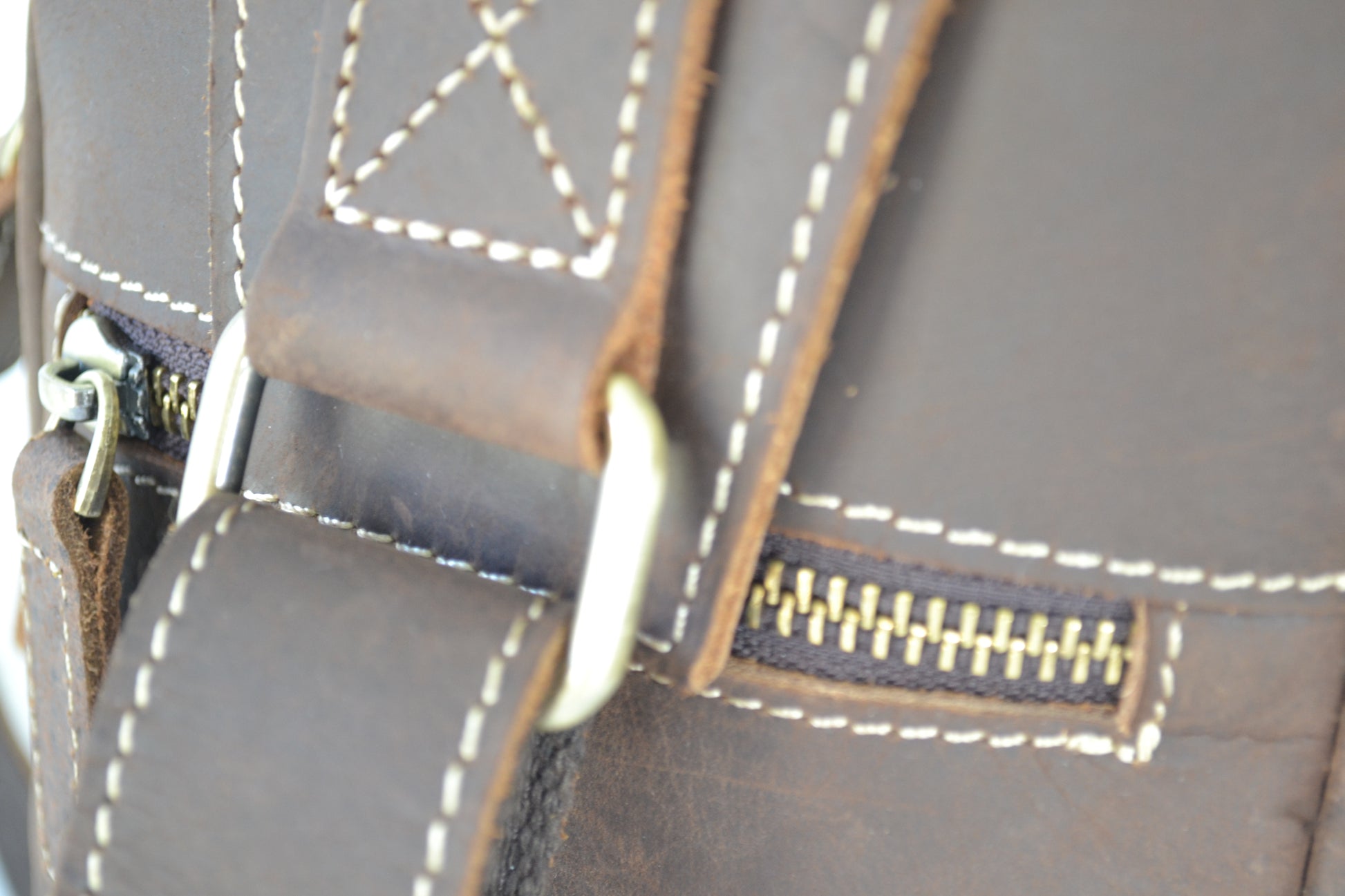 Denver Leren Herentas – Crossbody Schoudertas voor Heren – Crazy Horse Leer – Stoer & Compact – PetsAnd Bags - WiMa -